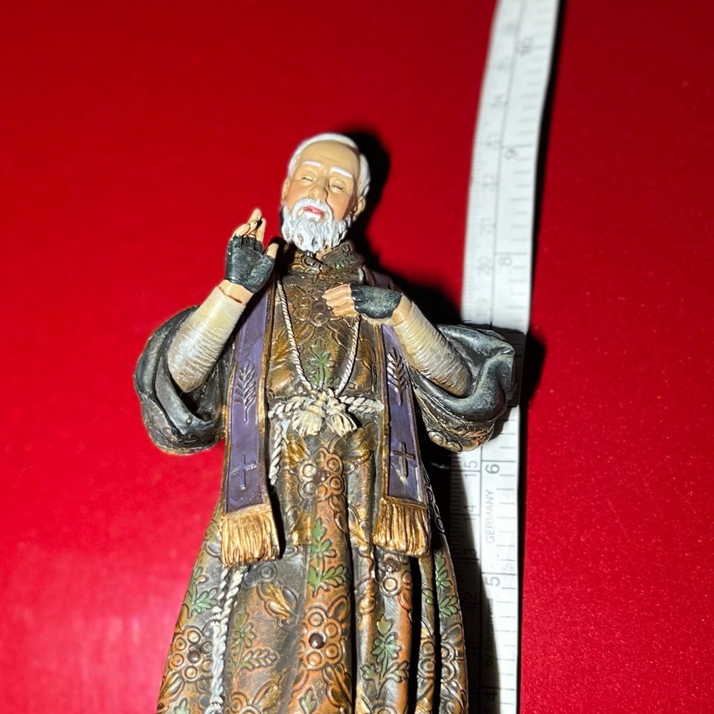 Rare Sacred Devotions 2010 Figurine Statue By Milagos Home Décor Shelf Sitter - Picture 3 of 14